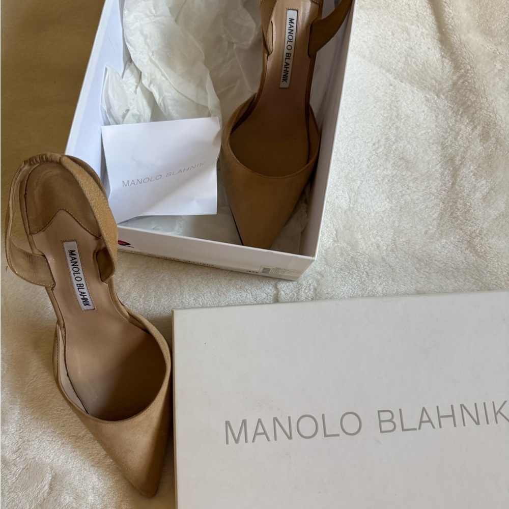 Manolo Blahnik Tan Pointed-Toe Heels